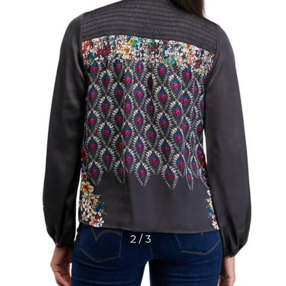 Philosophy Gray Graphic Blouse with Relaxed Fit - Picture 2 of 5